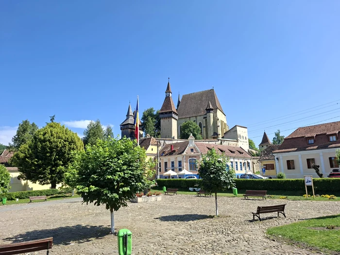 FOTO Perla gotică din inima Transilvaniei de văzut măcar o dată în viață. Se află în patrimoniul UNESCO și ascunde comori unicat