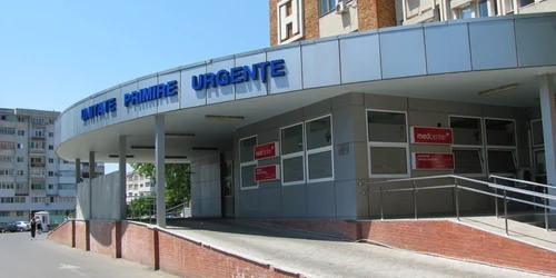 Mopedistul a fost transportat la spital pentru îngrijiri medicale