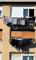 rufe uscat exterior bloc foto shutterstock