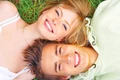 15 special cuplu pajiste iarba fericire zambet iubire romantic shutterstock 3389285 jpeg