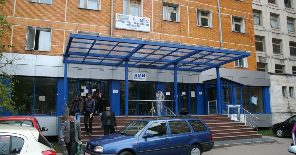 Blestemul directorilor de la Spitalul din Botoșani continuă. Al patrulea manager ridicat de polițiști și dus la DNA pentru audieri   