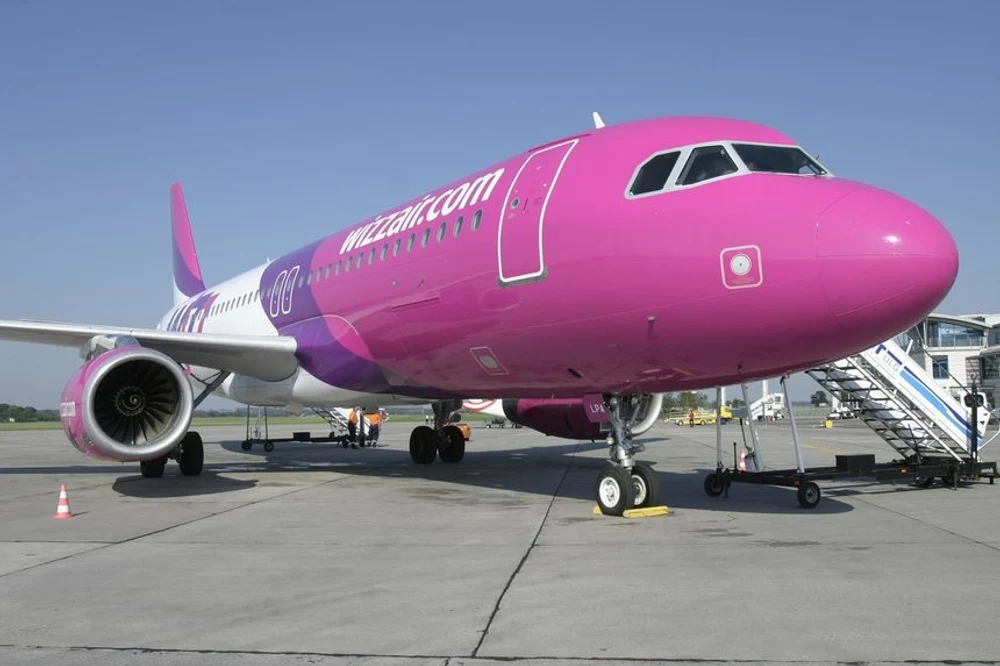 Zboruri Wizz Air, anulate pe neașteptate pe Aeroportul Craiova. Pasagerii au fost luați prin surprindere