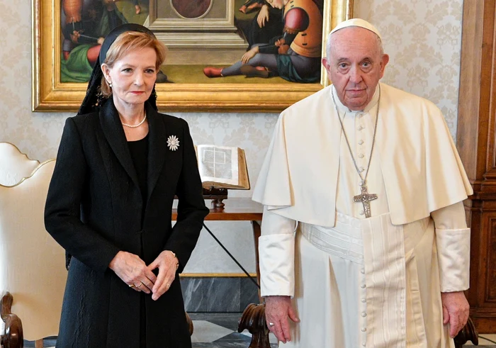 „Majestatea Sa Custodele Coroanei și Papa Francisc FOTO: Familia Regală/FB