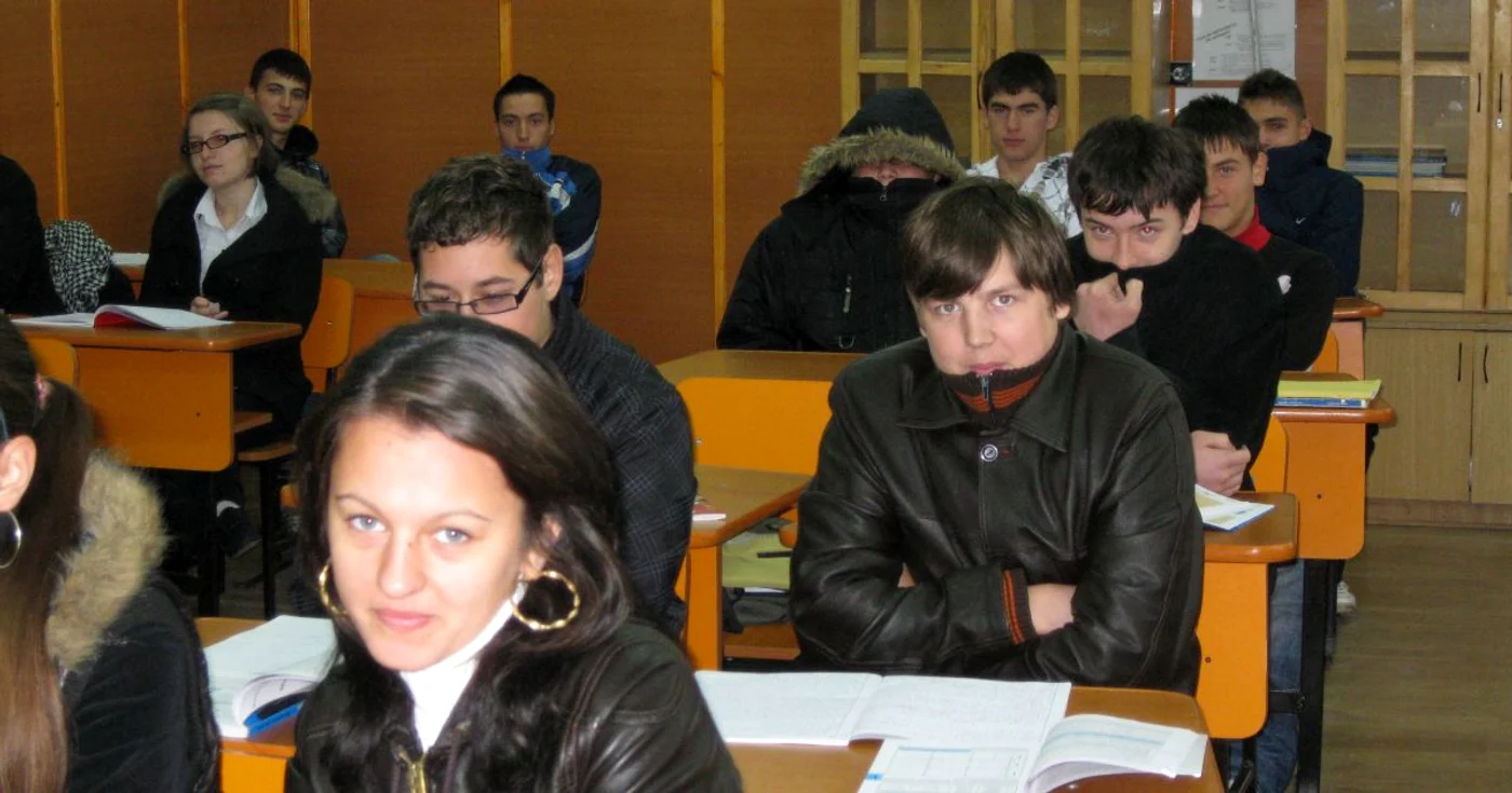 Zeci de imobile din Târgovişte - unităţi şcolare, blocuri de locuinţe ANL, blocuri de locuinţe sociale şi instituţii publice între care şi primăria - au rămas fără căldură