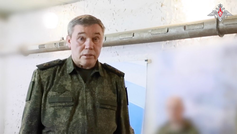 Gherasimov a subminat afirmația lui Putin privind momentul lansării rachetei Oreșnik asupra Ucrainei