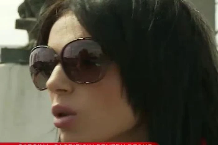 Ramona Lăzuran este fina cuplului Prodan- Reghecampf (captură: Acasă TV)