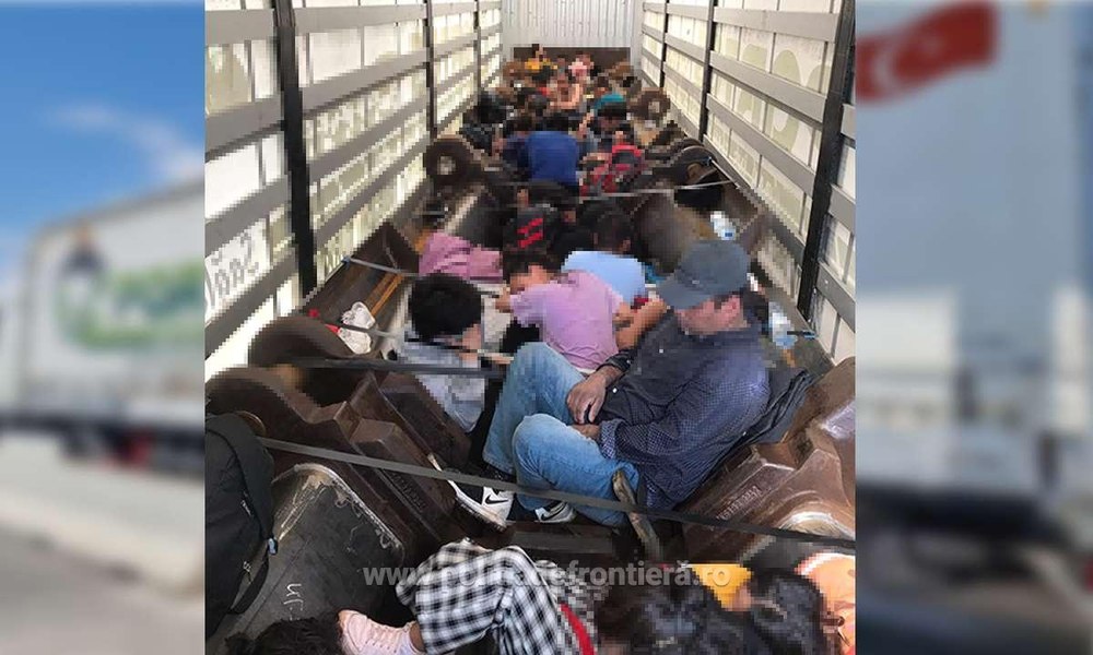 Procurorii DIICOT au descins la aproximativ 40 de percheziții într-un dosar legat de traficul de migranți