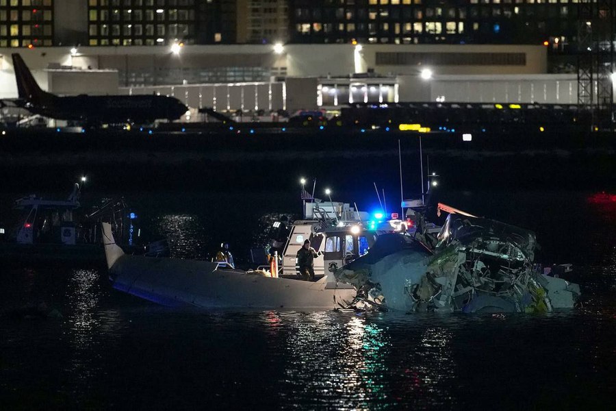 Ar putea fi mâna Moscovei în accidentul de la Washington? Explicațiile unui expert în aviație militară