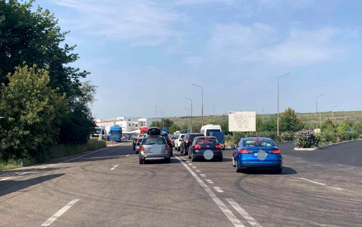 În două puncte de trecere a frontierei moldo-române se atestă trafic majorat. FOTO: Border.gov.md