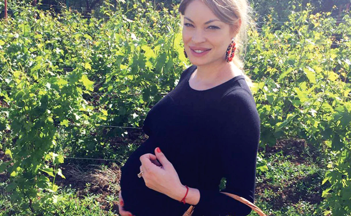 
    Valentina își așteaptă sorocul dintr-o clipă în altafoto: arhiva personală  
