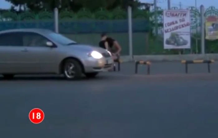 Nimeni nu a îndrăznit să-i întrerupă pe cei doi. (captură video)