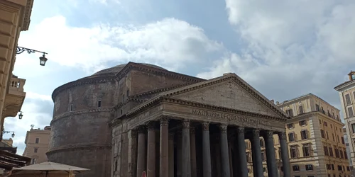 Pantheon foto Denis Grigorescu jpg