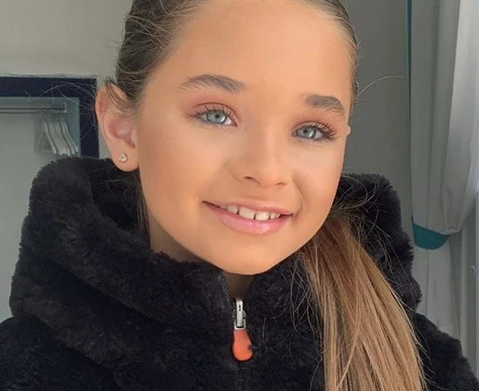 
    Maya îi calcă pe urme mamei sale Foto: Instagram  