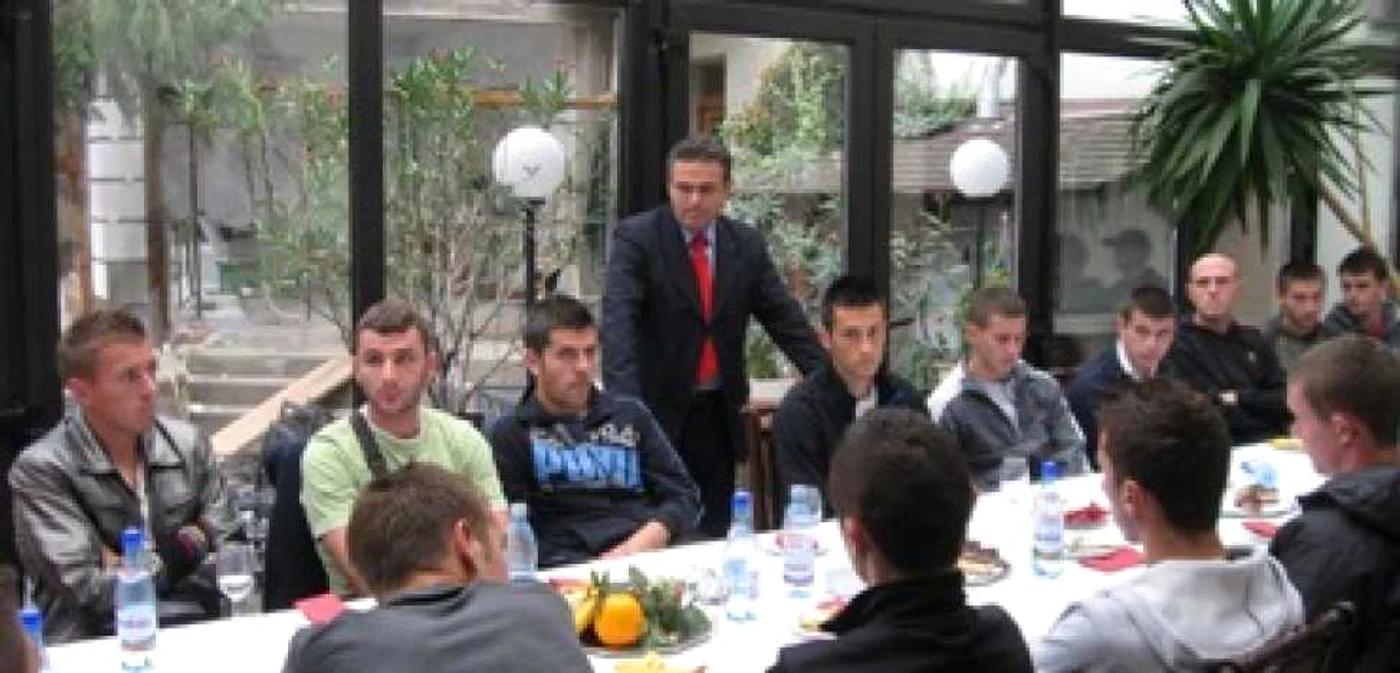 Ioan Lucian de vorbă cu fotbaliștii de la FC Bihor
