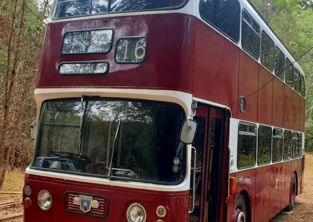 Au investit o sumă uriașă în autobuz