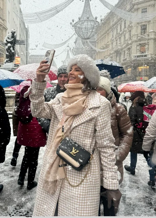 Asistenta de la Neatza s-a delectat cu o ciocolată caldă
