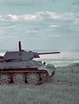Tanc T-34 distrus în apropierea Mării Nege (© Das Bundesarchiv Bild 169-0017)