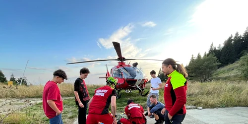Intervenție cu elicopterul SMURD în munte. FOTO Salvamont Prahova