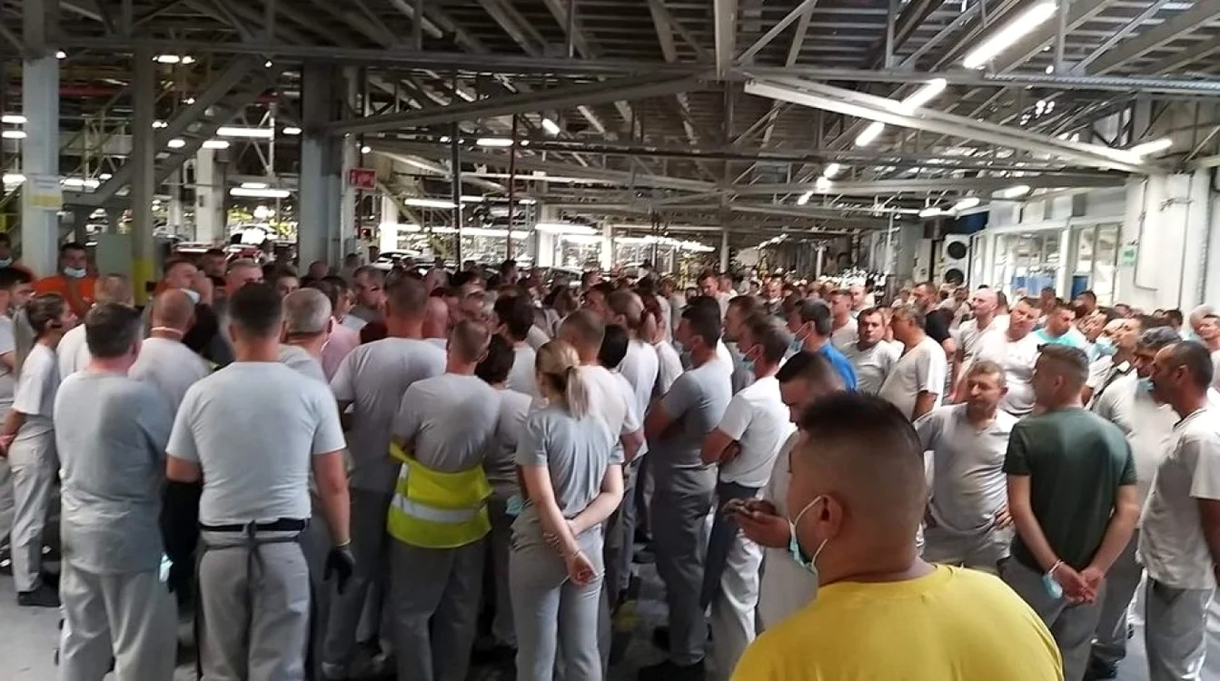 Salariaţii cer suplimentarea posturilor de lucru FOTO: Sursa Ta