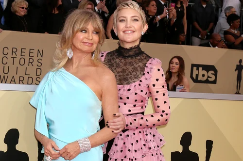 Kate Hudson și actrița Goldie Hawn