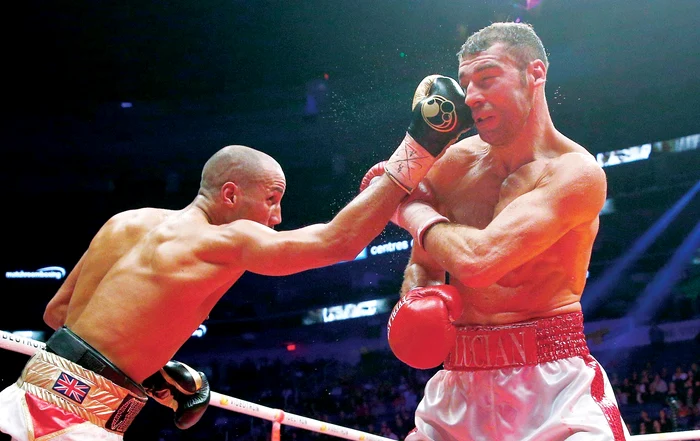 
    Lucian Bute  a încasat mai mulţi  pumni decât a expediat  în meciul cu DeGaleFOTO: AP   