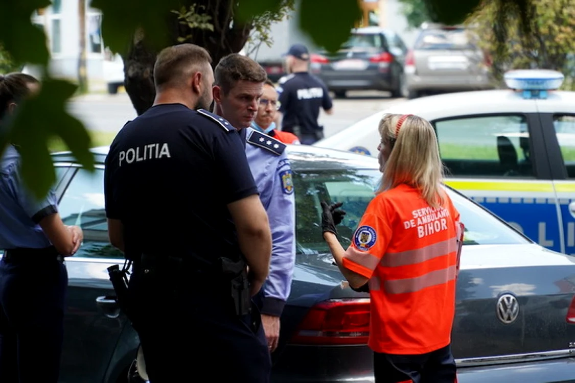 O şoferiţă prinsă că a parcat neregulamentar