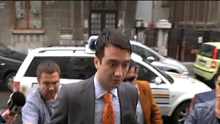 Dragos Băsescu a fost ridicat de procurori într-un dosar de corupţie(Foto: Romania TV)