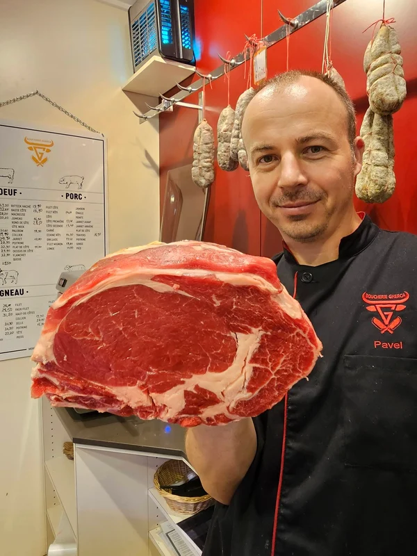 Pavel Gherca, proprietarul macelariei Boucherie Gherca, foto Facebook jpg