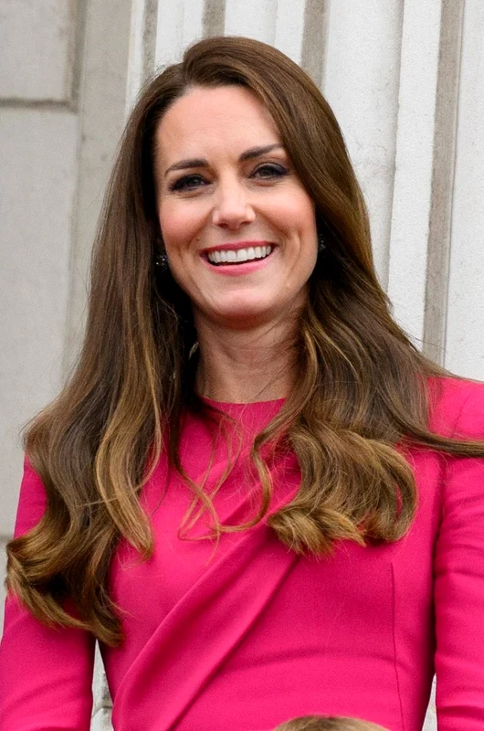 Outfituri Jubileu royals OKMagazine (7) jpg