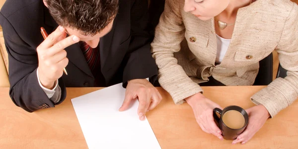 Organizaţiile vor să micşoreze cu peste 60% cheltuielile cu angajaţii