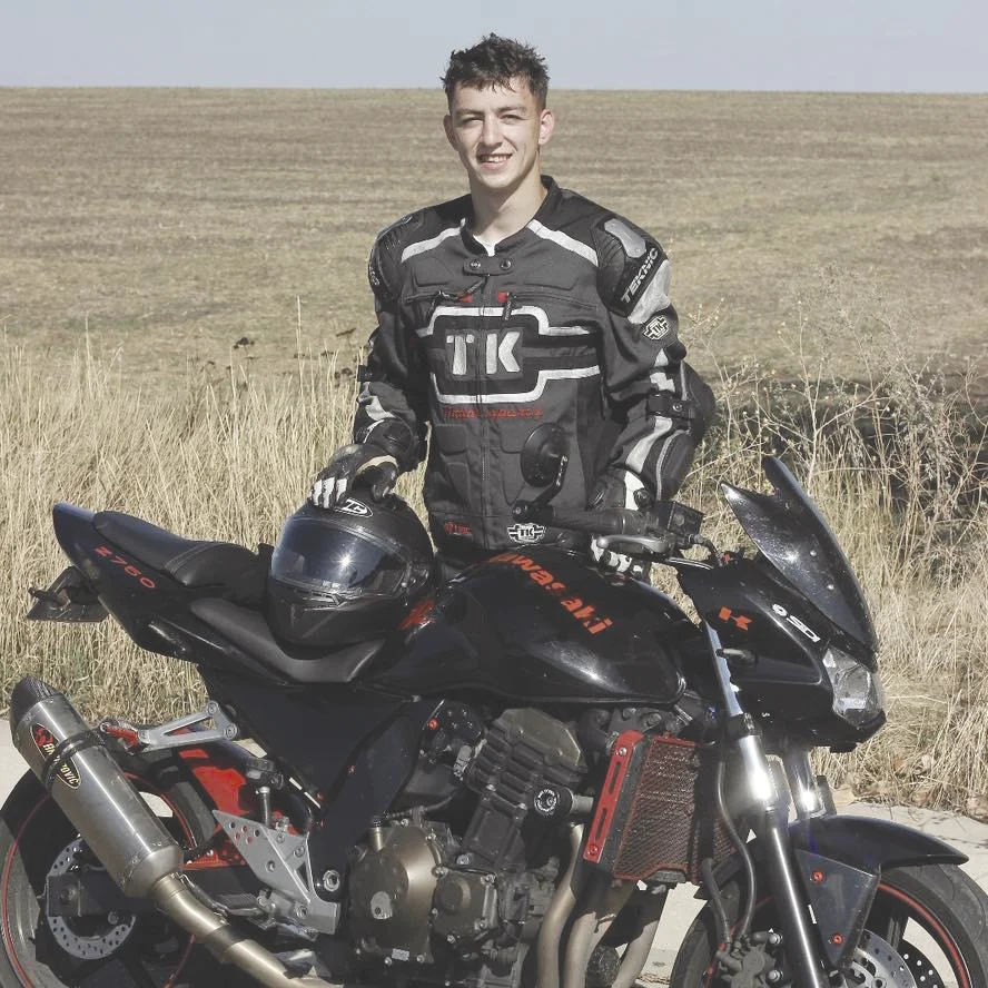 Tragedie la Iași: un student de 22 de ani a murit în somn lângă iubita sa