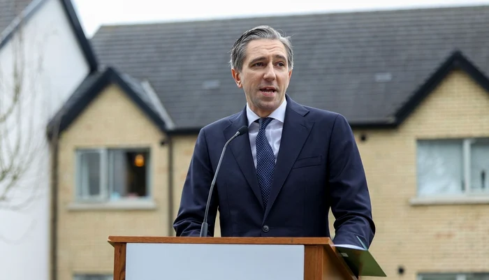 Premierul Simon Harris spune că activitatea agenţilor ruşi a crescut în Irlanda. Foto: Facebook