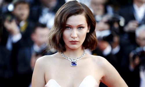 Bella Hadid a plans in fiecare zi jpg