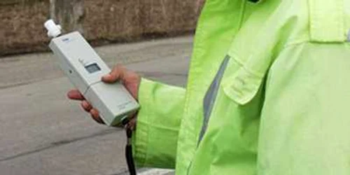 Bărbatul a fost testat cu etilotestul 