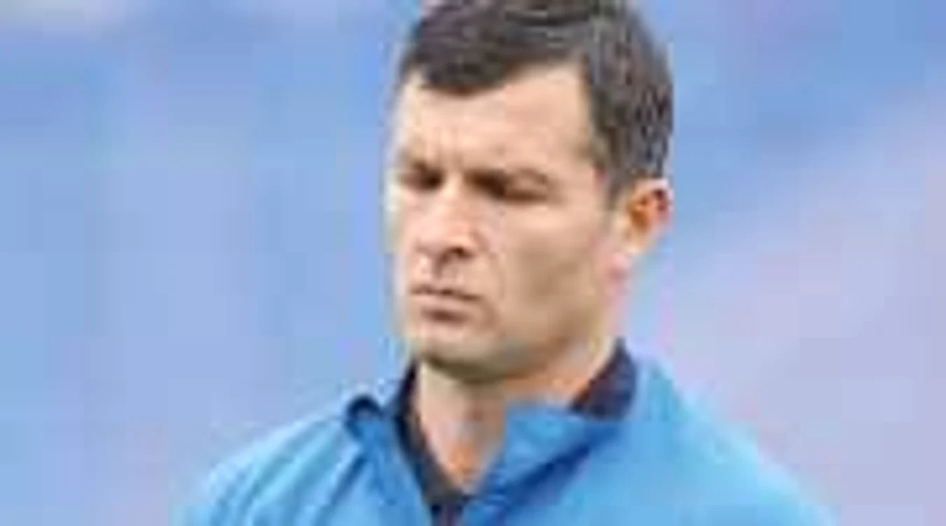 FOTBAL: Sabău: "Suntem departe de fotbalul mare"