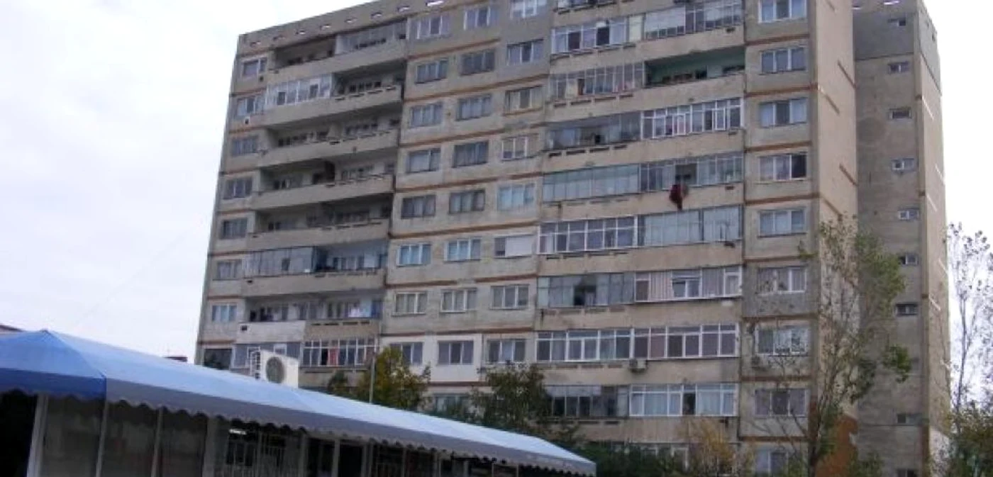 Locatarii îşi plătesc singuri reparaţiile