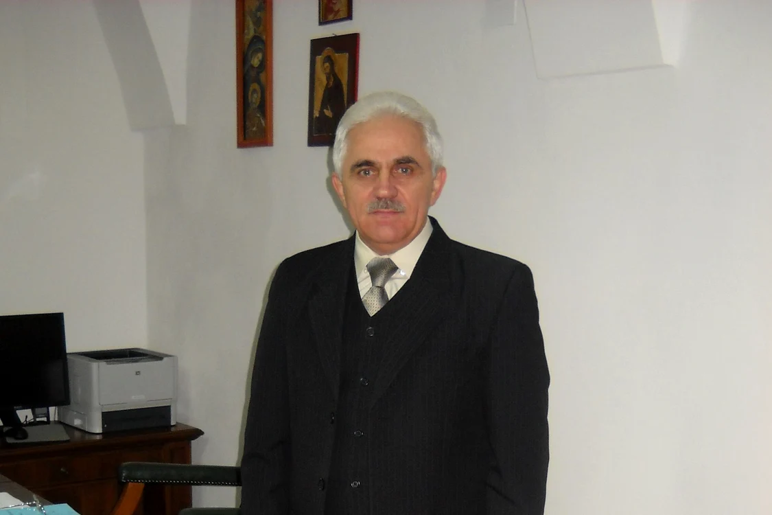 Achim Moise rectorul Universităţii „1 Decembrie 1918“