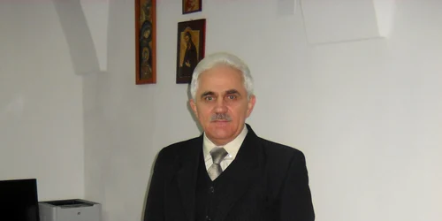 Achim Moise rectorul Universităţii „1 Decembrie 1918“