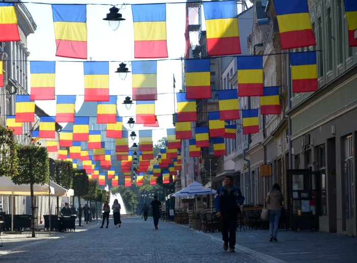 FOTO: str. Vasile Alecsandri din Oradea, de Ziua oraşului