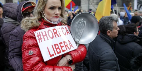 Proteste anti-restricţii covid - anti-vaccinare obligatorie - Bucureşti / 20 mar 2021 / FOTO Inquam Photos / Octav Ganea
