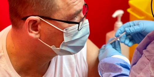 calarasi primarul calarasiului s-a vaccinat anti covid foto facebook/marius dulce