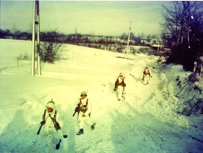 Soldați americani în timpul luptelor din Ardeni (© Getty Images)