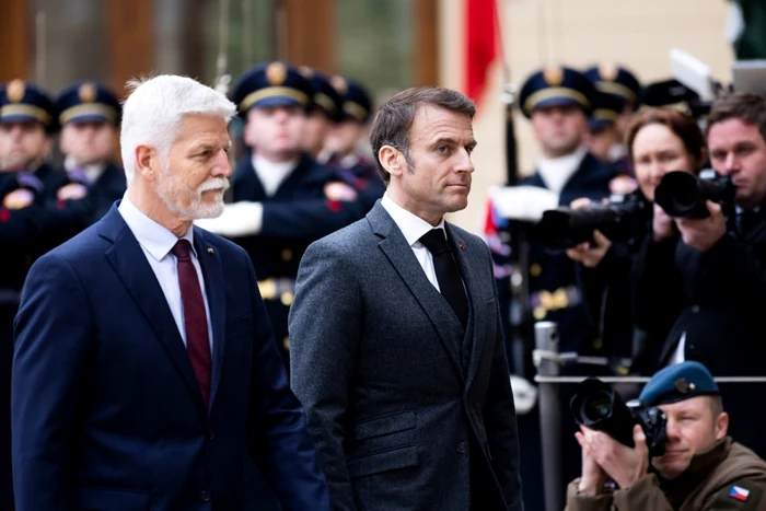 Petr Pavel și Emmanuel Macron FOTO EPA-EFE