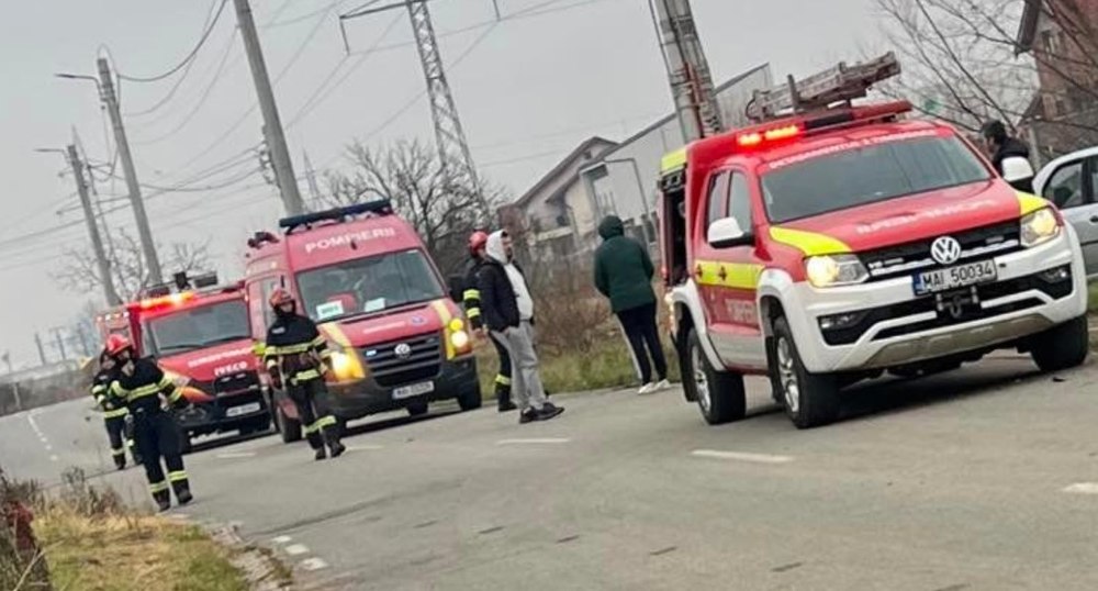 Accident cumplit lângă Timișoara. Un tânăr care își plimba câinele a fost omorât de o mașină