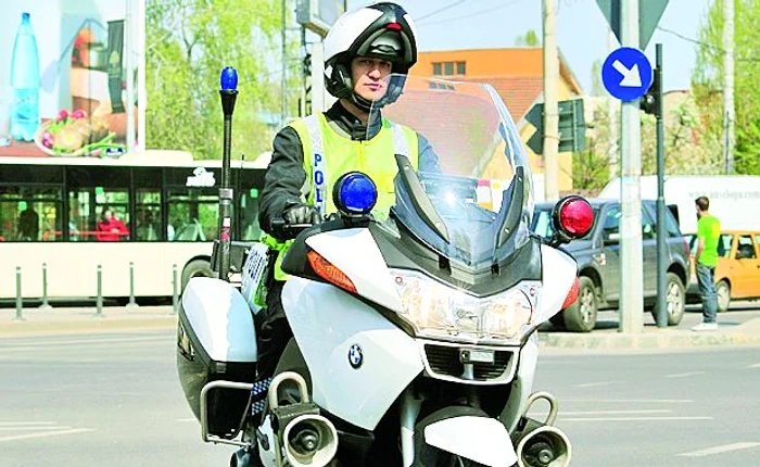 
    Poliţiştii rutieri vor patrula pe străzi  