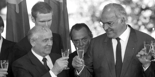 Mihail S. Gorbaciov si Helmut Kohl 