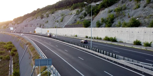 Autostrada in România   Foto Daniel Guță ADEVĂRUL (2) JPG