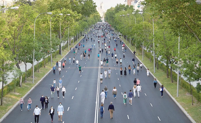 
    Madrid, Spania. Locuitorii capitalei au ieșit sâmbătă să facă mișcare.Foto: Guliver/GettyImages  