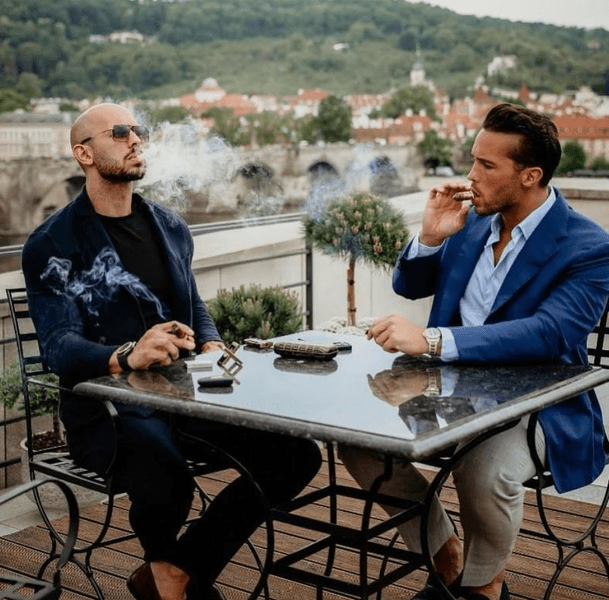 Cine e Vlad Obu, un presupus complice al fraților Tate. Procurorii DIICOT au descins joi dimineață la mai multe adrese ale bărbatului