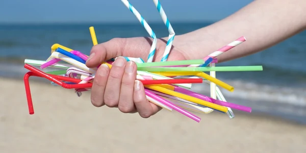 Paie de plastic FOTO Shutterstock